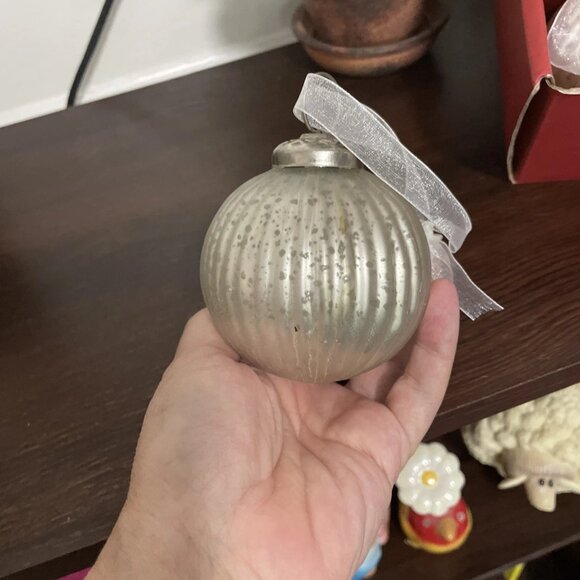 Vintage Style 4" Mercury Ribbed Glass Ornaments (6), Silver, Handcrafted, India - Picture 4 of 5